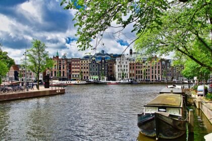 Waves and Wonders: The Ultimate Guide to Beachfront Stays in Portugal